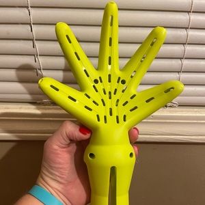 Deva Curl diffuser that fits on your blow drier